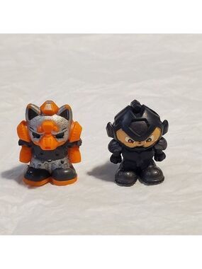 Ready2Robot lot of 2 mini figs Robots orange fox black suit boy